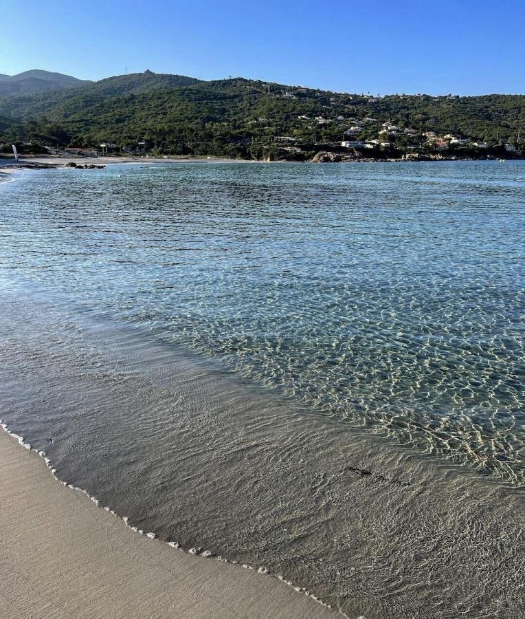 Appartement A 2Mn De La Plage Du Ruppione Pietrosella Exteriér fotografie
